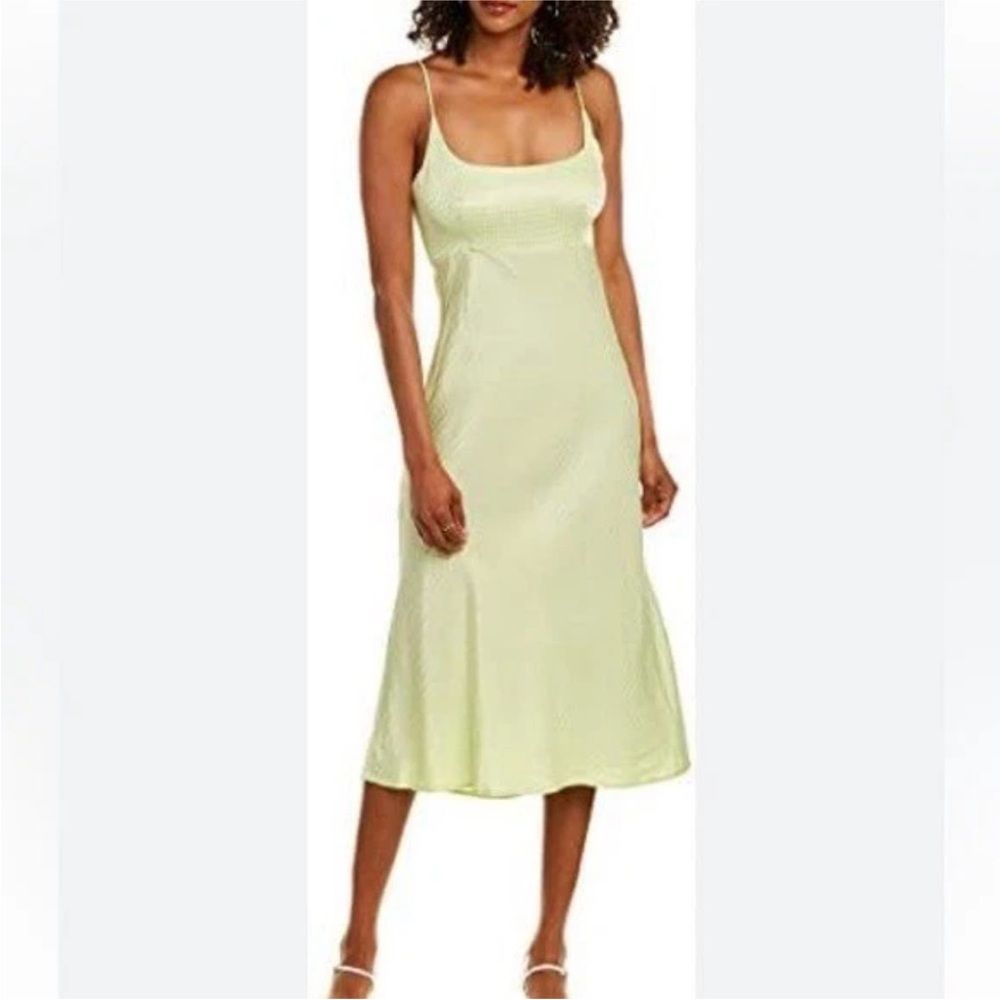 Astr The Label Joan Dress Satin Finish Light Green Large